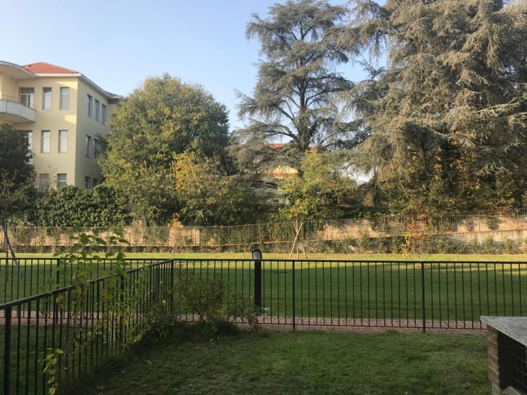 Mood - Flarer 21 Apartman Pavia Kültér fotó