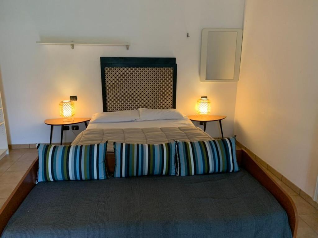Mood - Flarer 21 Apartman Pavia Kültér fotó